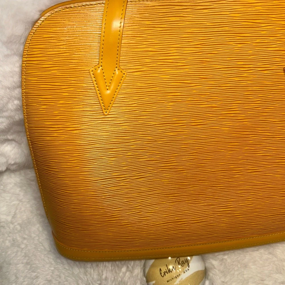 Louis Vuitton Yellow Epi Lussac Tote - Picture 11 of 16